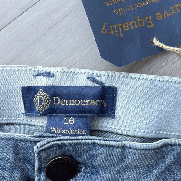 Democracy "Ab"solution High Rise Itty Bitty Boot Cut Light Blue Jeans Size16 Nwt - Picture 7 of 7